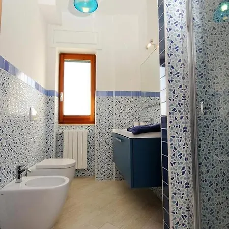 La Darsena Chic فندق مبيت وإفطار غالّيبولي