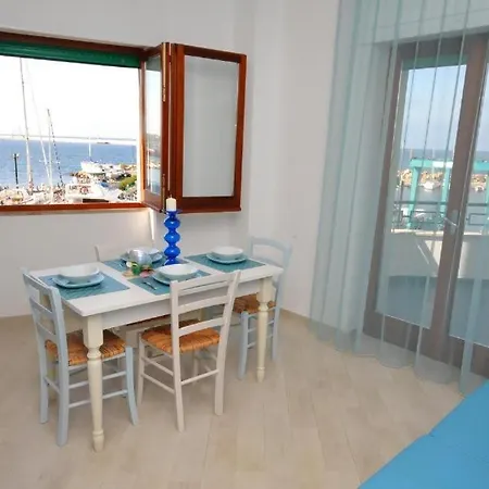 La Darsena Chic فندق مبيت وإفطار 3*